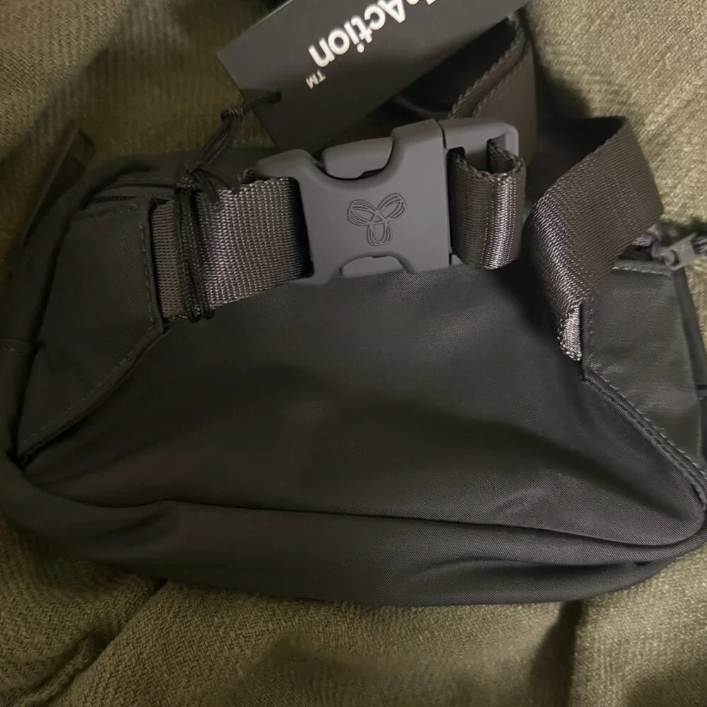 Aritzia tna belt bag - Picture 2 of 4